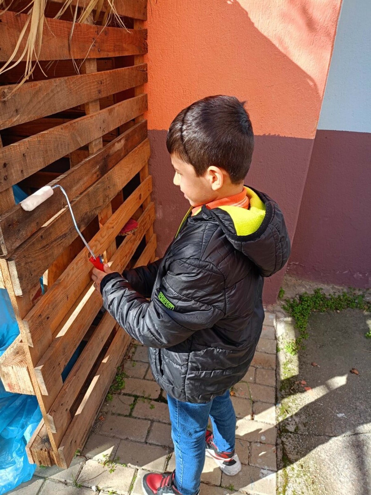izmirde ilkokul okreneneni donezlemle olushturduklar kitap okuma alaninda muharrrilleri azirladla 0 bhiINcpP